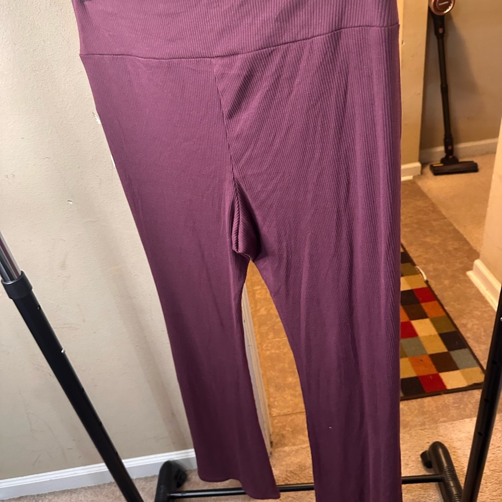 Women's Burgundy Pants